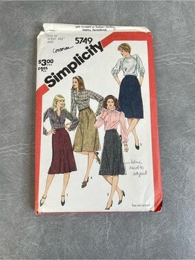 Simplicity 5749 Misses’ Skirt Sewing Pattern Size 12